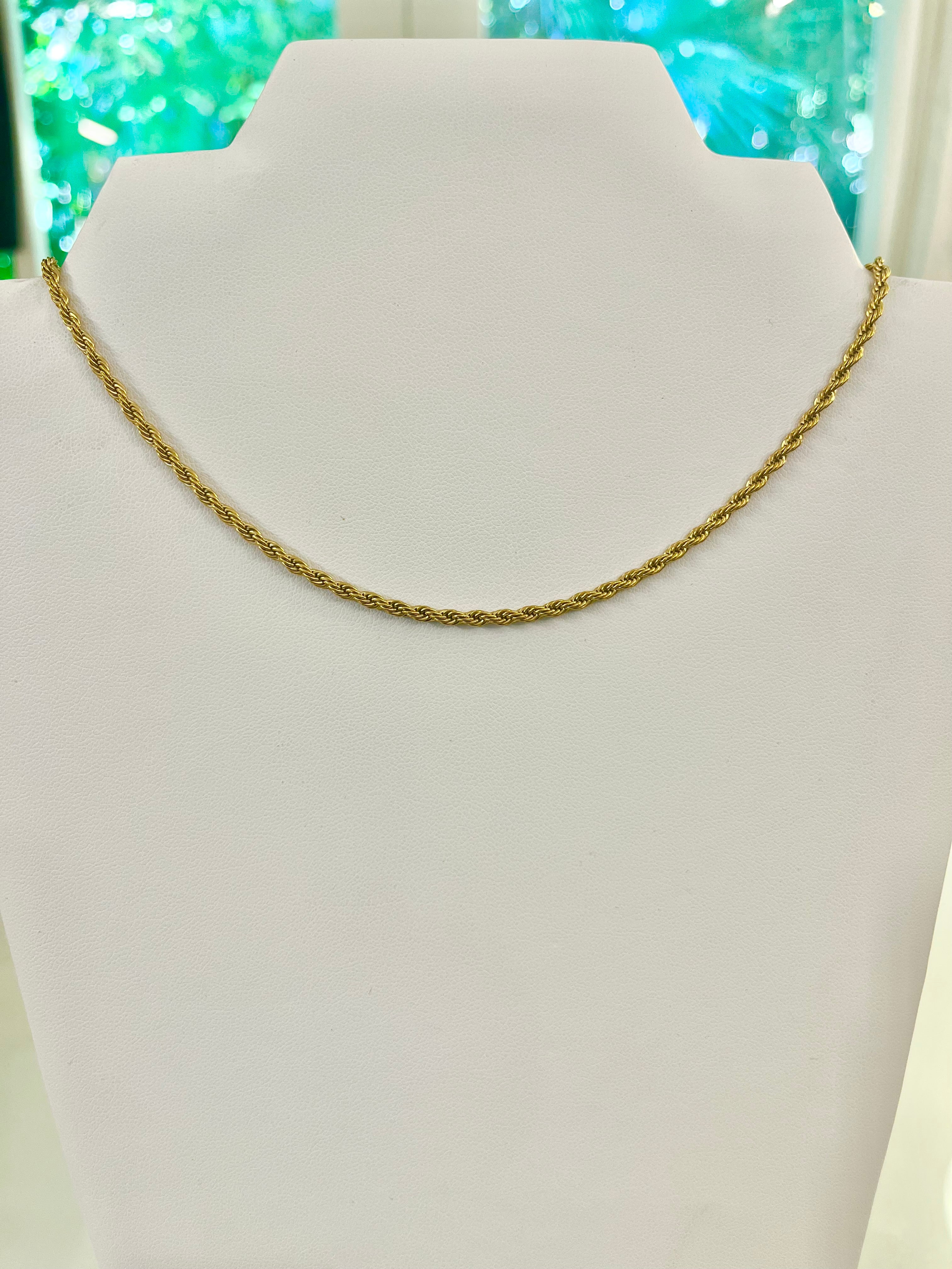 Gold rope chain