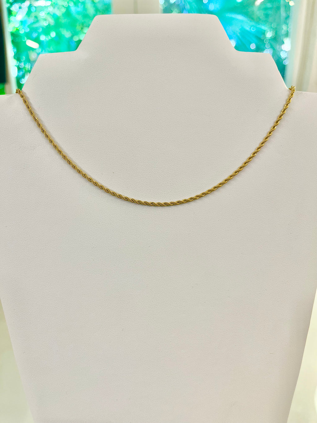 Gold rope chain
